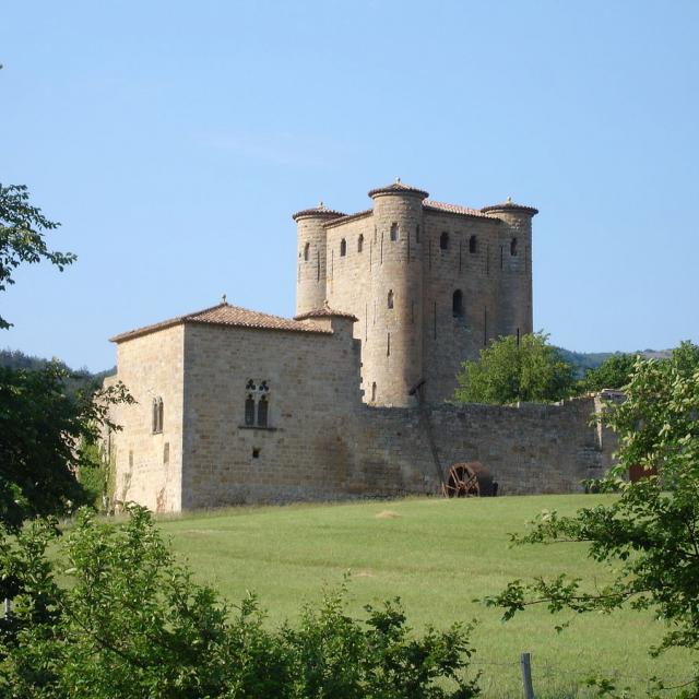 1200px France Aude Arques Chateau