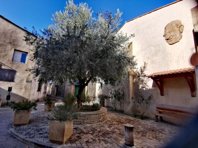 Village De Pieusse